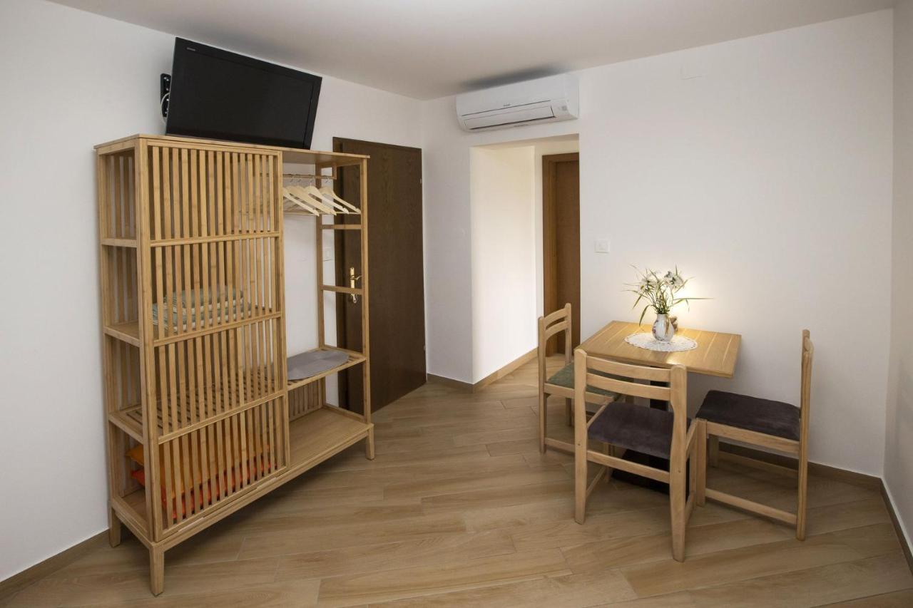 פוסטוינה Village House St. Michael מראה חיצוני תמונה