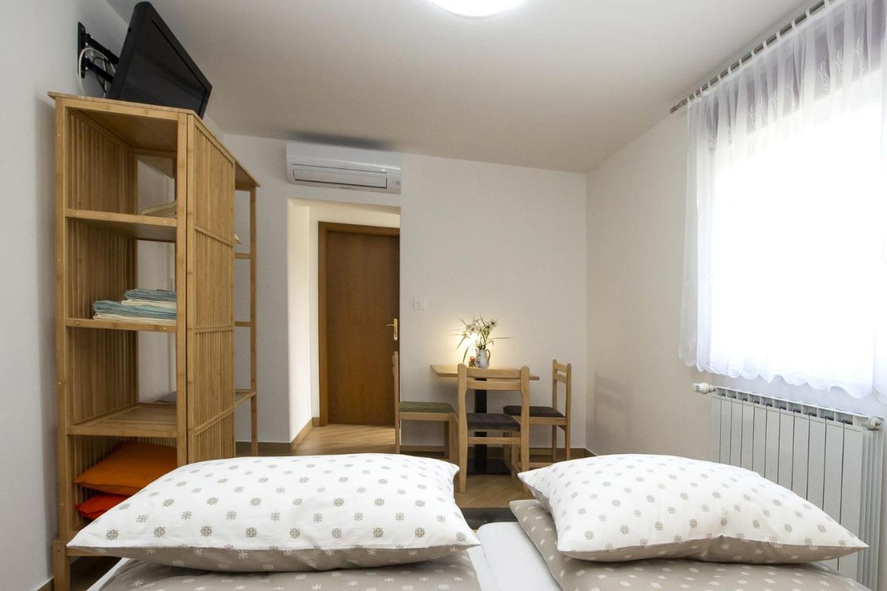 פוסטוינה Village House St. Michael מראה חיצוני תמונה