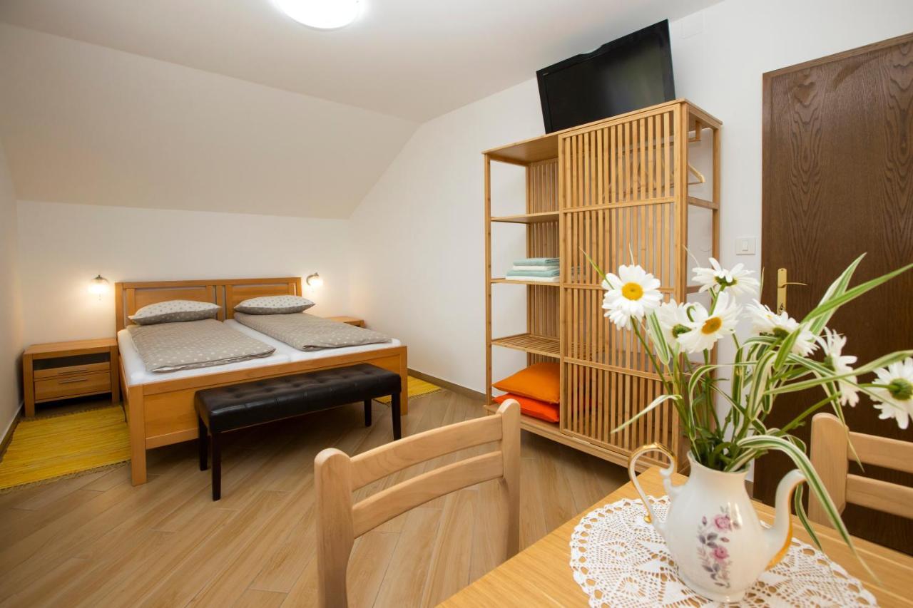 פוסטוינה Village House St. Michael מראה חיצוני תמונה